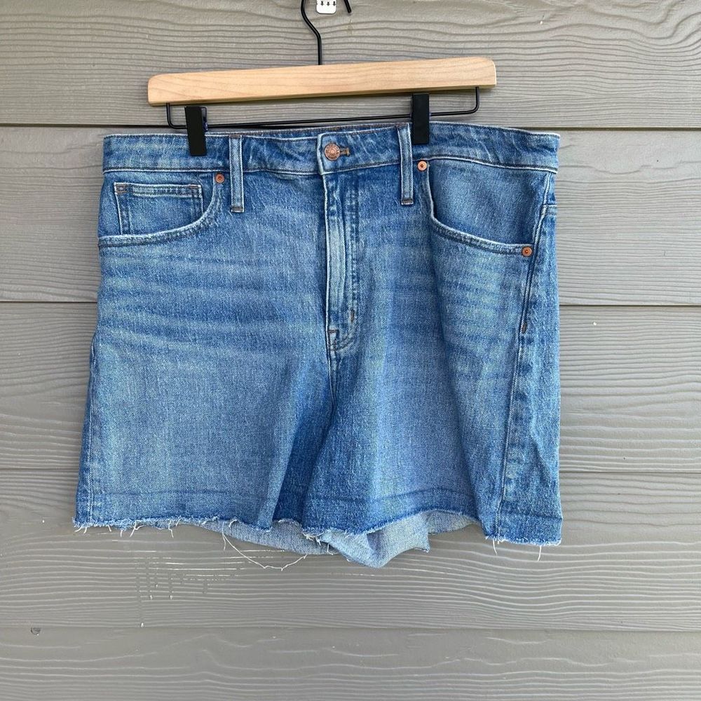 High Rise Denim Shorts Size 33